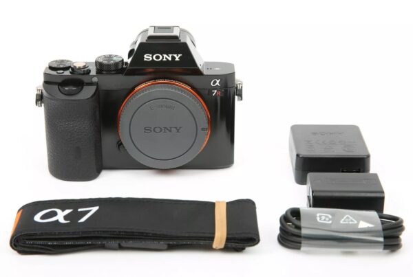 Sony Alpha a7R 36.4MP Mirrorless Digital Camera 20100 Shutter Count