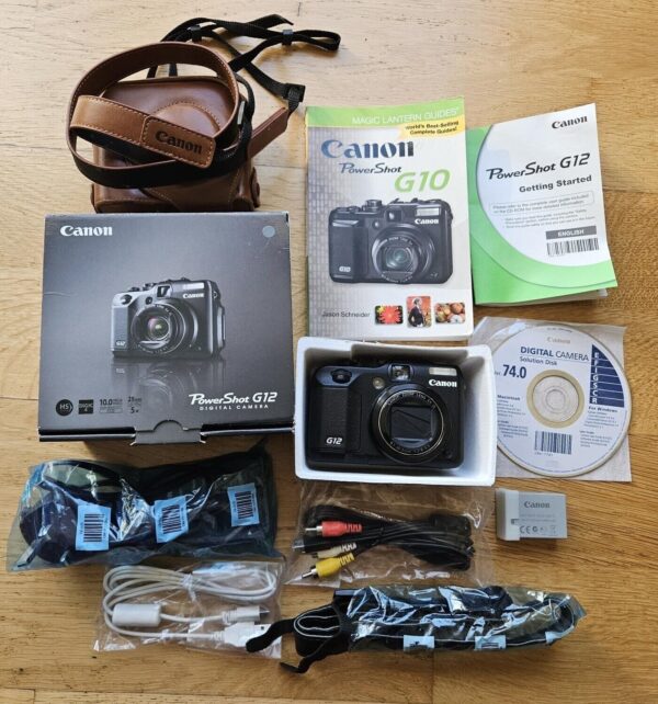 Canon PowerShot G12 10.0MP Digital Camera - Full Bundle