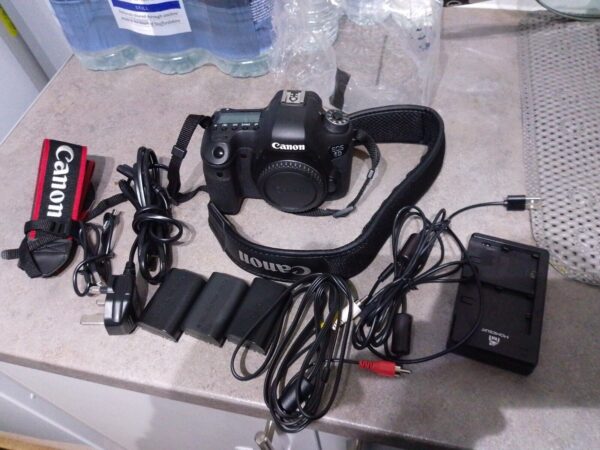 Canon EOS 6D Mark II 26.2MP Digital Camera Body Only - Excellent Condition - Image 4