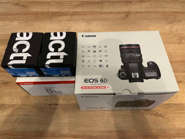 Canon 6D Digital SLR Camera and Accessories Bundle - Image 2