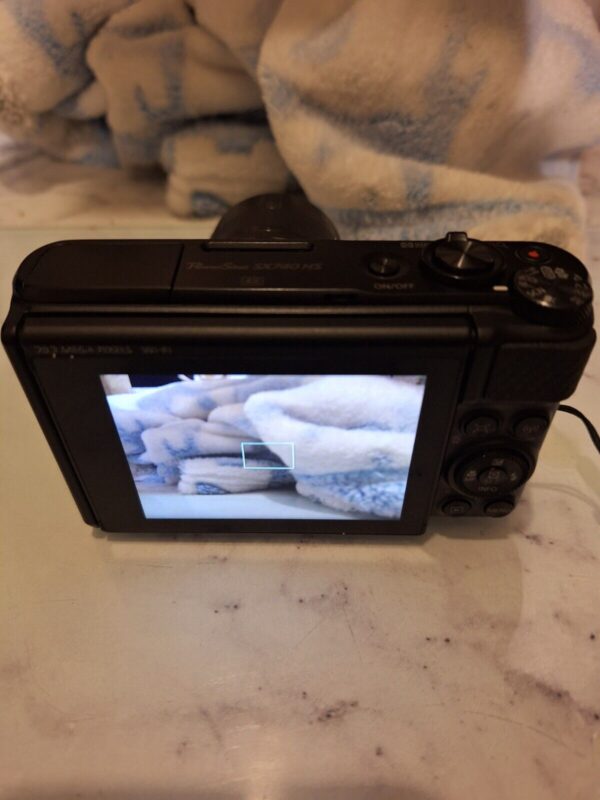 Canon PowerShot SX740 HS - 20.3MP Compact Digital Camera - Image 2