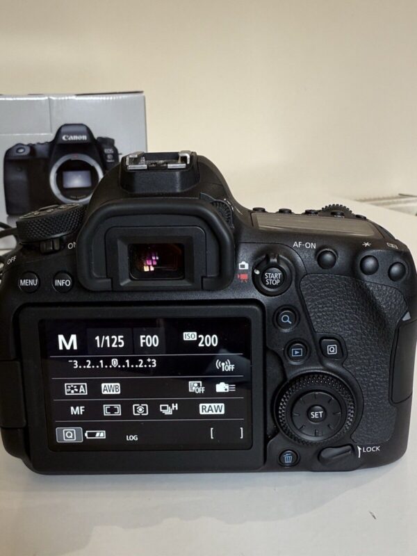 Canon EOS 6D Mark II 26.2MP Digital Camera + EF f/1.8 50mm Lens - Image 8