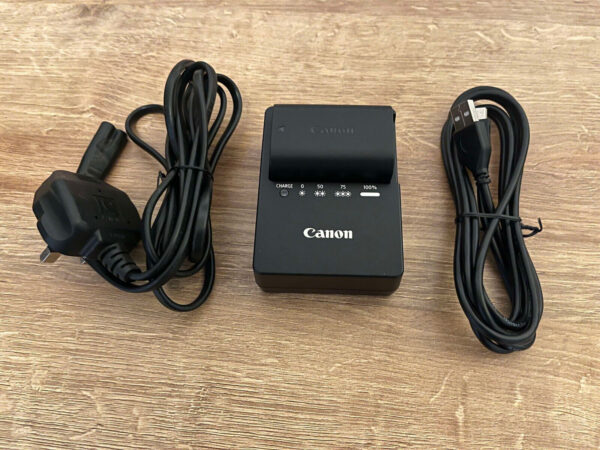 Canon 6D Digital SLR Camera and Accessories Bundle - Image 10