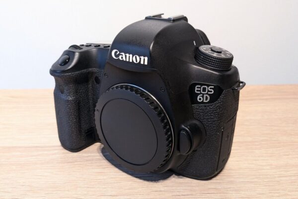 Canon EOS 6D 20.2MP Digital Camera Body Only - Boxed with Accessories