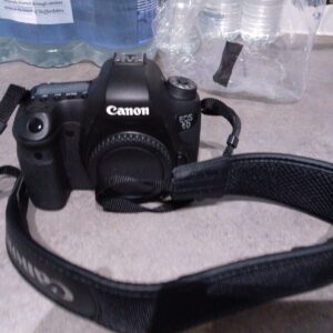 Canon EOS 6D Mark II 26.2MP Digital Camera Body Only - Excellent Condition