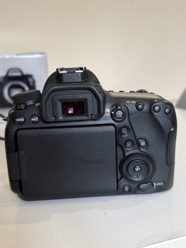 Canon EOS 6D Mark II 26.2MP Digital Camera + EF f/1.8 50mm Lens - Image 4