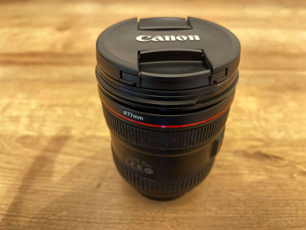 Canon 6D Digital SLR Camera and Accessories Bundle - Image 5