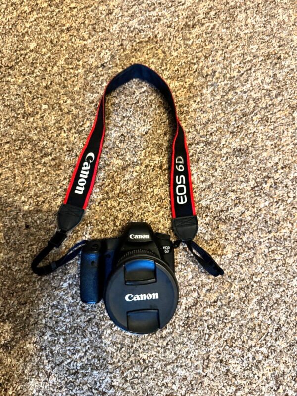 Canon 6D DSLR Camera with Lenses & Accessories Bundle - Image 3