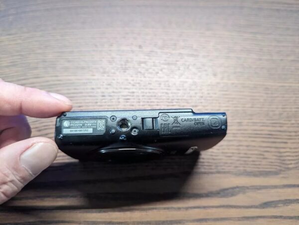 Canon IXY 650 / PowerShot ELPH 360 HS / IXUS 285 HS - 20.2MP, 12x Zoom - Black (F/S) - Image 3