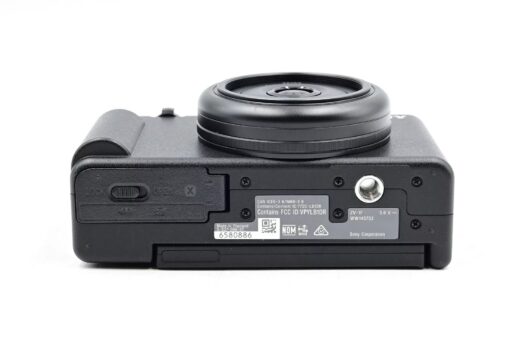 Sony ZV-1F 20.1MP Digital Vlog Camera with 20mm Lens - Mint Condition - Image 5