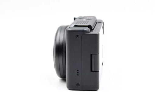 Sony ZV-1F 20.1MP Digital Vlog Camera with 20mm Lens - Mint Condition - Image 8