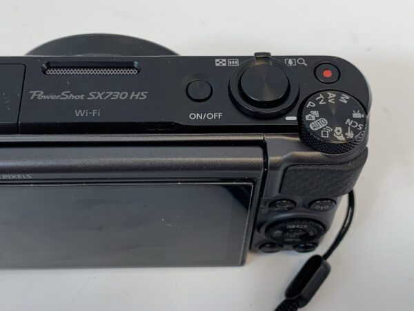 Canon Powershot SX730 HS 40x Optical Zoom w/ Batery and Charger - Image 11