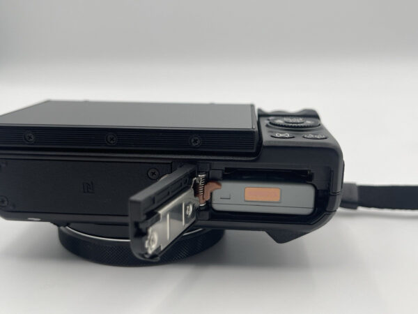 Canon PowerShot G7 X Mark II Camera And Accessories - Image 15
