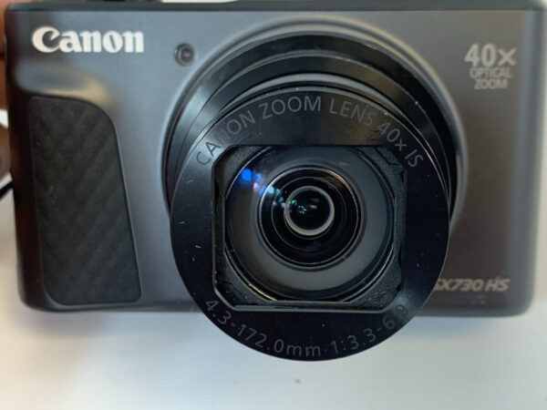 Canon Powershot SX730 HS 40x Optical Zoom w/ Batery and Charger - Image 3