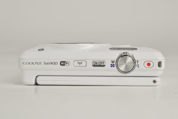 [Near Mint] Nikon COOLPIX S6900 white 16.0MP 12x Optical Zoom Digital Camera - Image 9