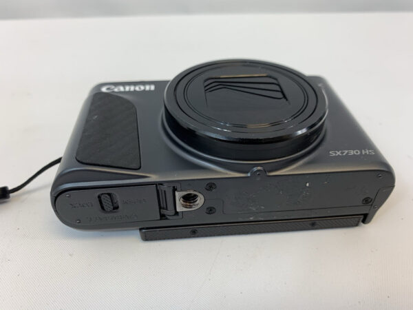 Canon Powershot SX730 HS 40x Optical Zoom w/ Batery and Charger - Image 13