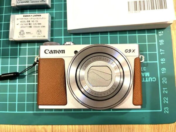 Canon PowerShot G9 X Mark II Silver Compact Digital Camera - Image 2