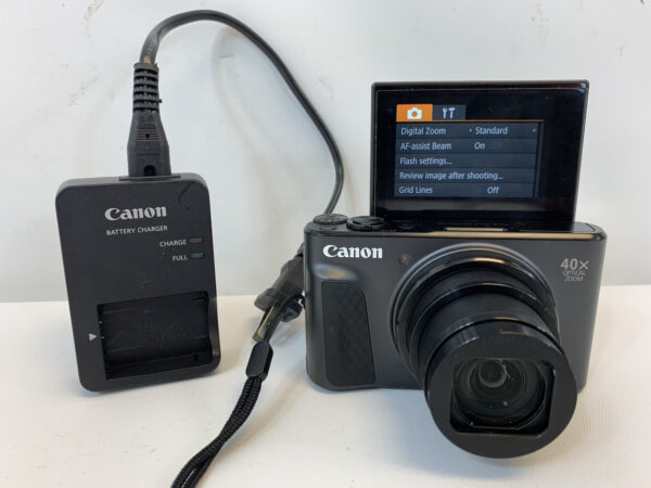 Canon Powershot SX730 HS 40x Optical Zoom w/ Batery and Charger