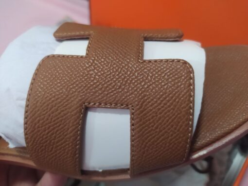 Hermès Oran brown sandals for women, Size 39 - Image 2
